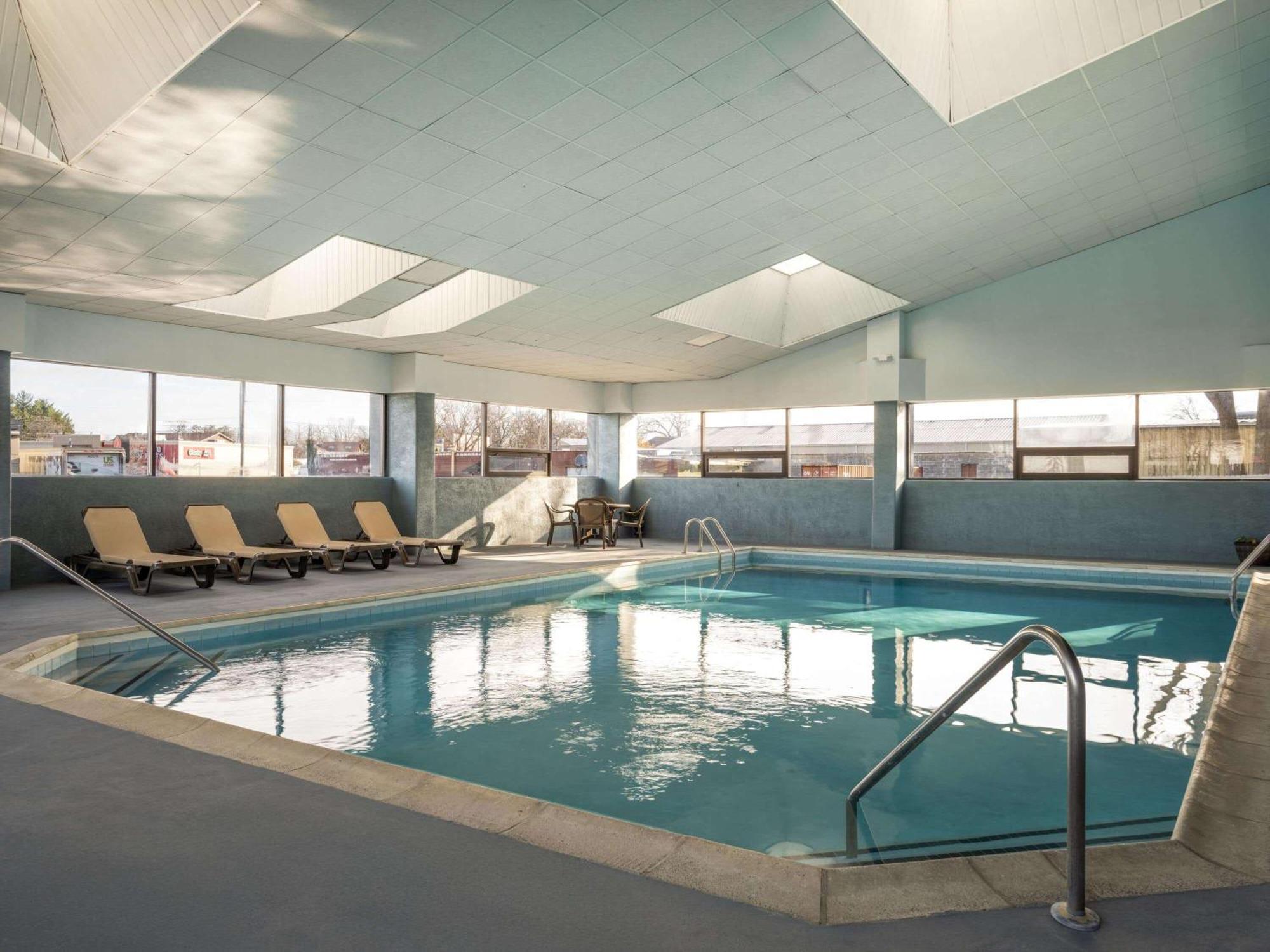 Americinn By Wyndham Woodstock Il Dış mekan fotoğraf
