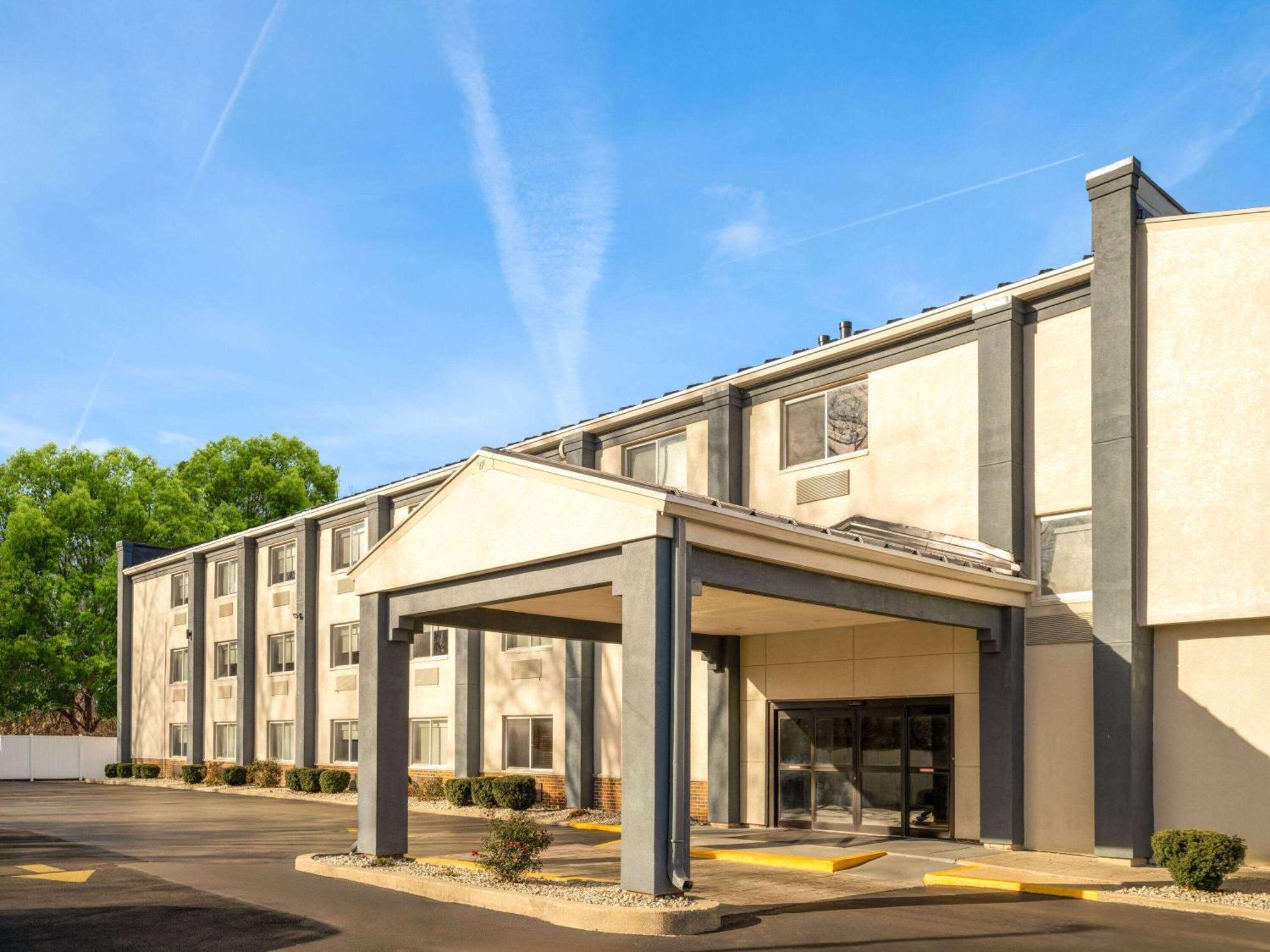 Americinn By Wyndham Woodstock Il Dış mekan fotoğraf